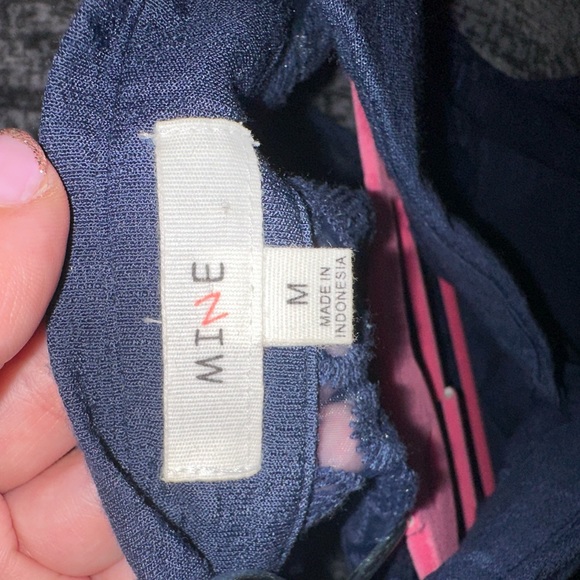 Beautiful linen crop top with lace detailing - Picture 4 of 4